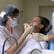 Лечение зубов в Москве